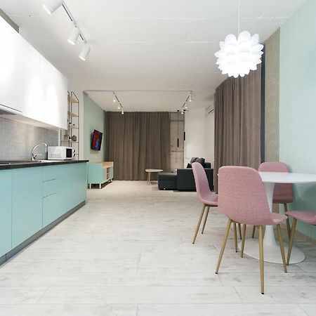 Vip Apartmen Loft Sumy Bagian luar foto