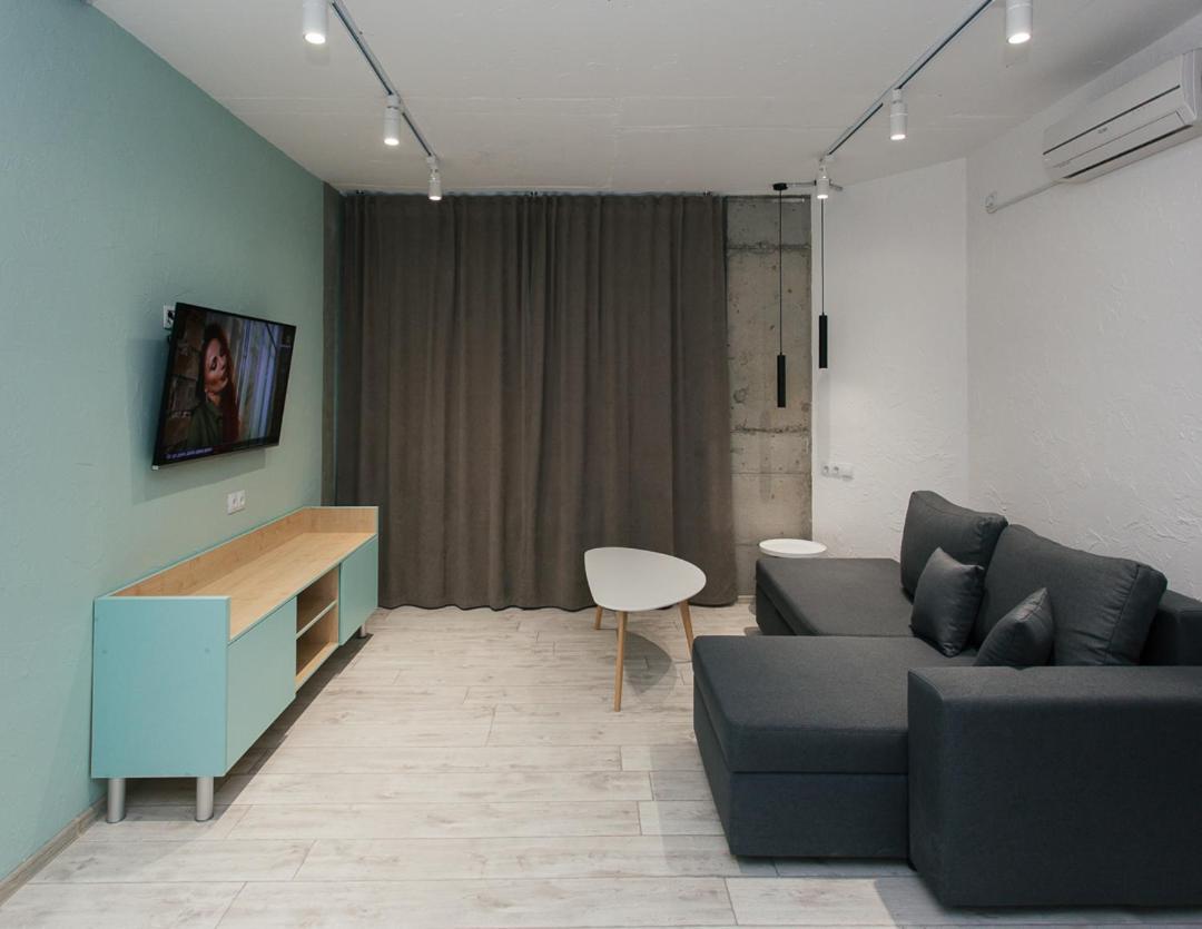 Vip Apartmen Loft Sumy Bagian luar foto