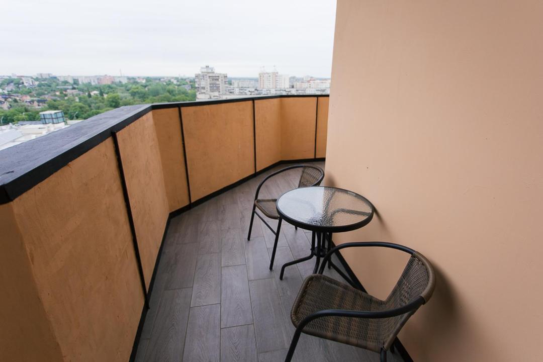Vip Apartmen Loft Sumy Bagian luar foto