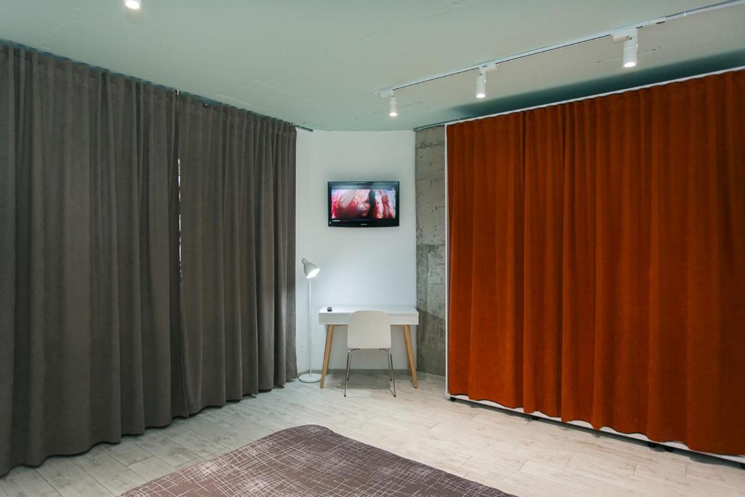 Vip Apartmen Loft Sumy Bagian luar foto